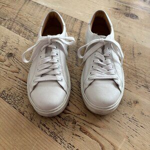 White leather laced sneakers
